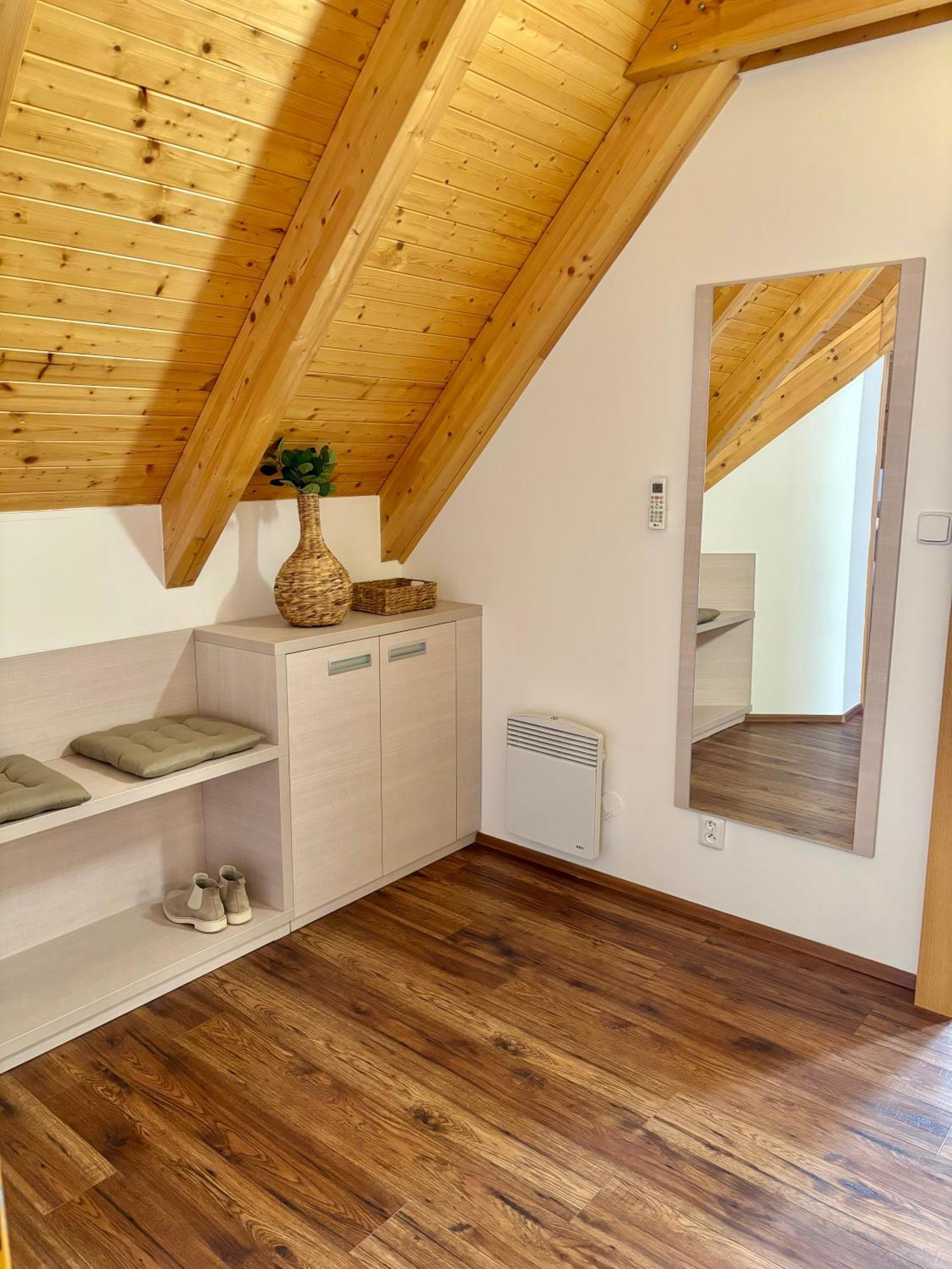 Niki Apollon Apartment Lednice